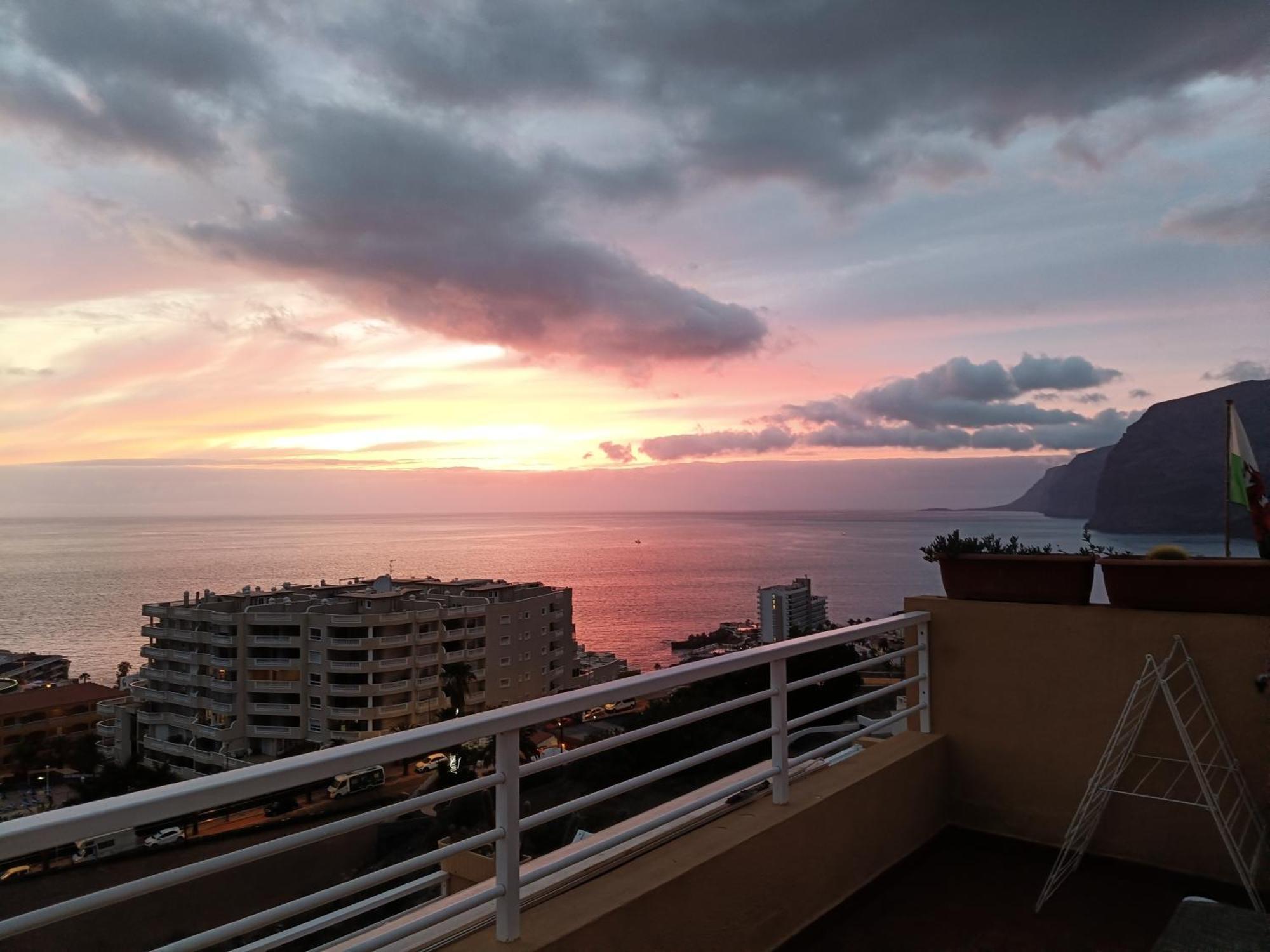 Panomaric Sea View - Sol Apartment Puerto de Santiago  Luaran gambar